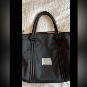 Herschel Tote- Black